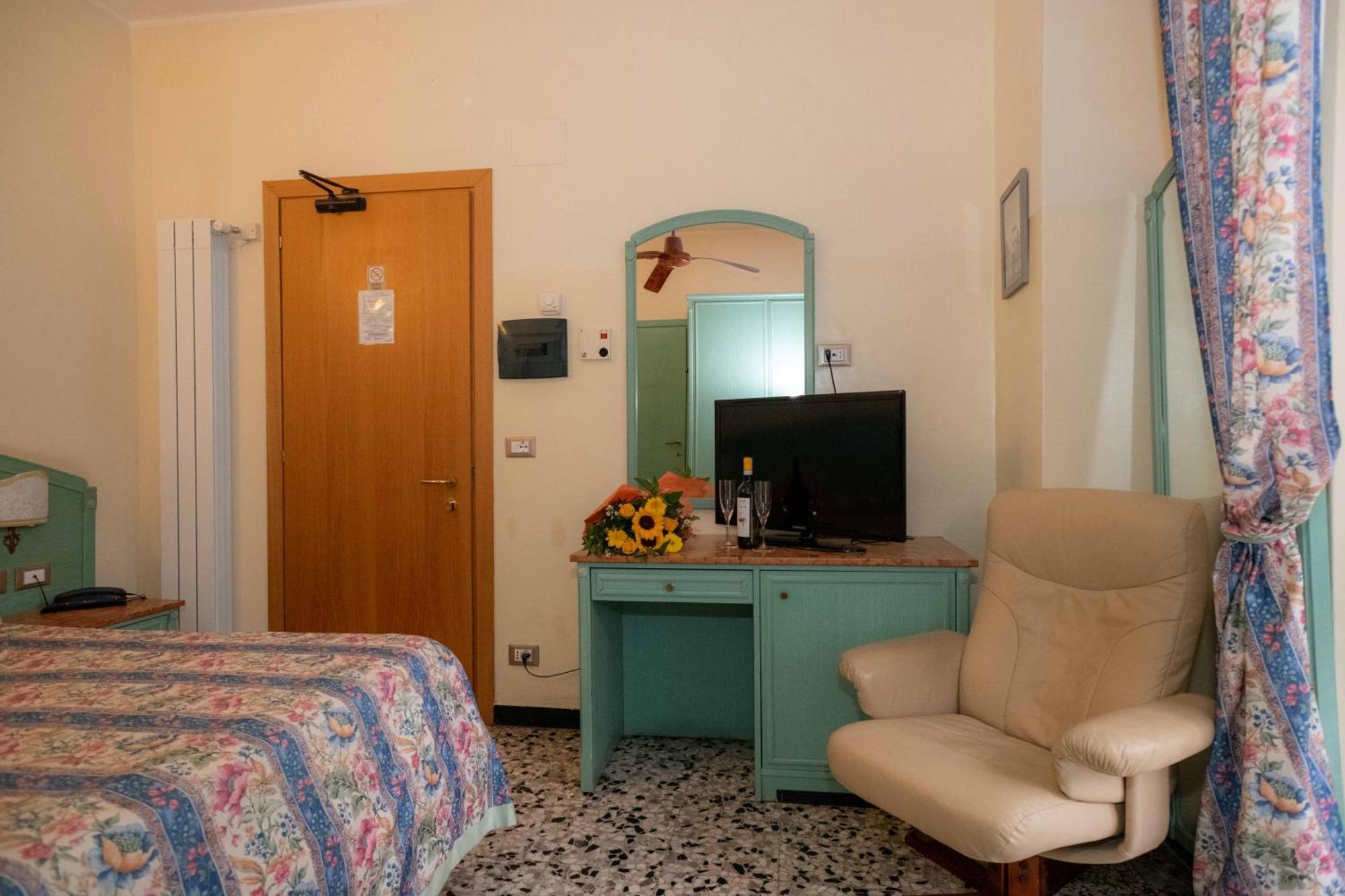 Hotel Magnolia Albenga Dış mekan fotoğraf